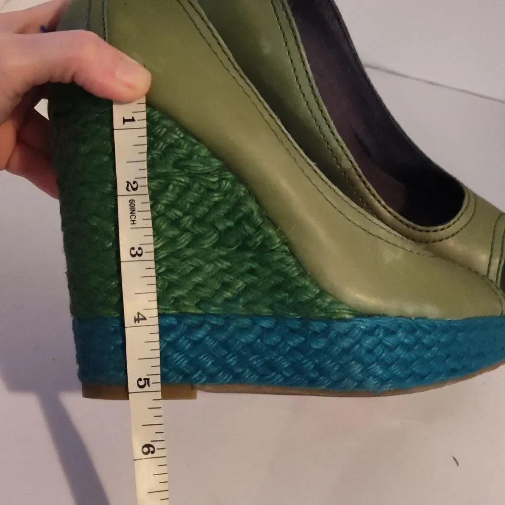 Calvin Klein Hallen Green Wedge Shoes Size 10 runs small 9.5